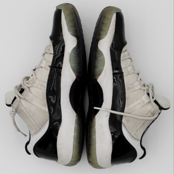 Air Jordan 11 Retro Low Concord, Size 6Y (Pre-owned, No Box) - Picture 4 of 11